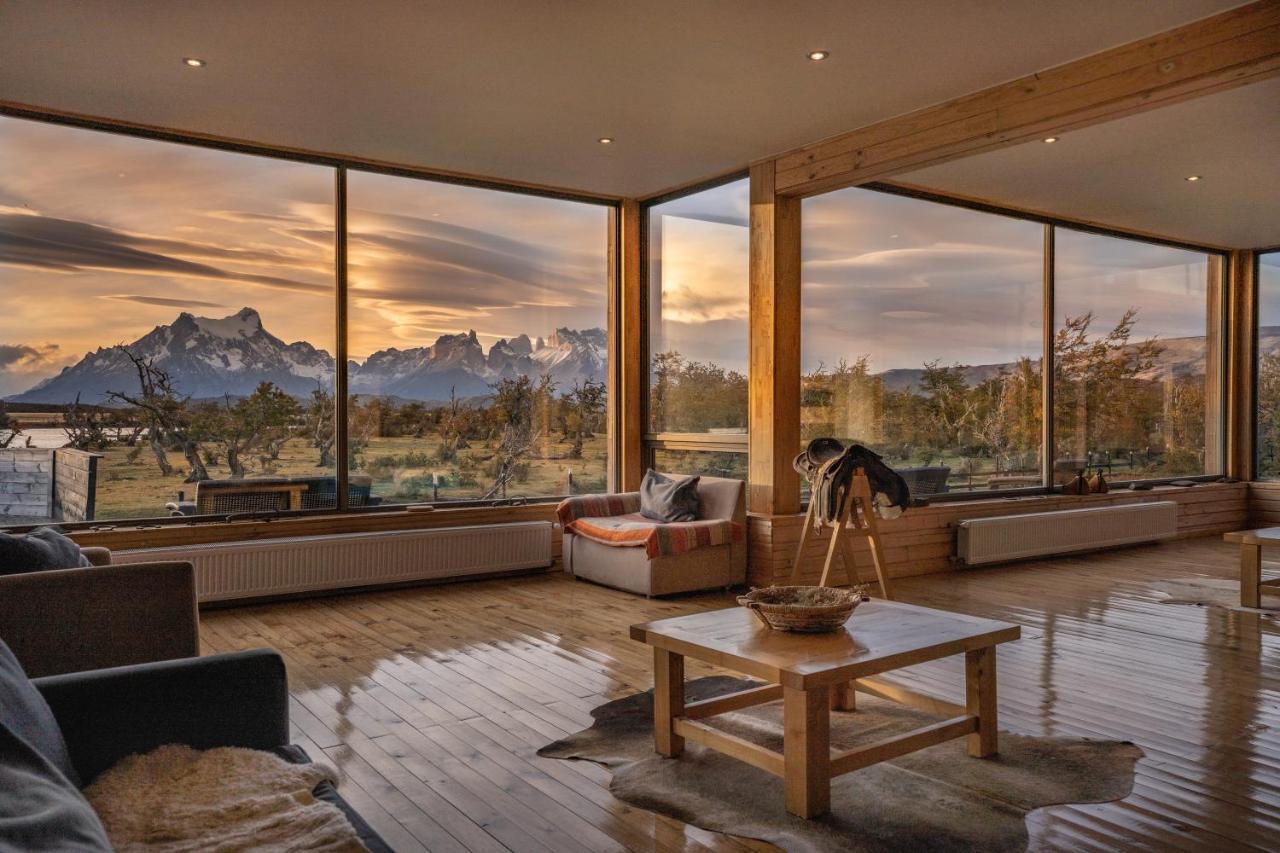日光与马潘帕山林小屋 Torres del Paine National Park 外观 照片