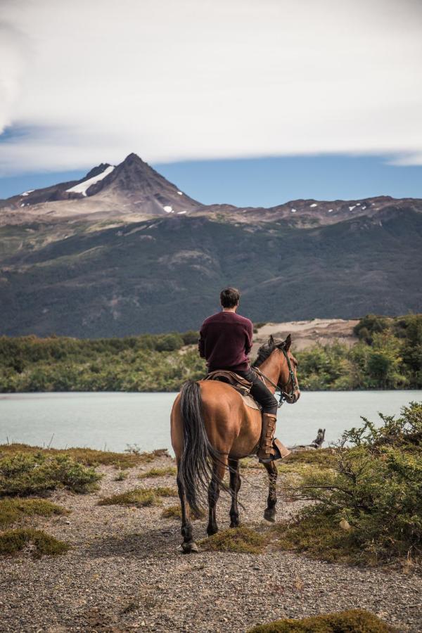日光与马潘帕山林小屋 Torres del Paine National Park 外观 照片