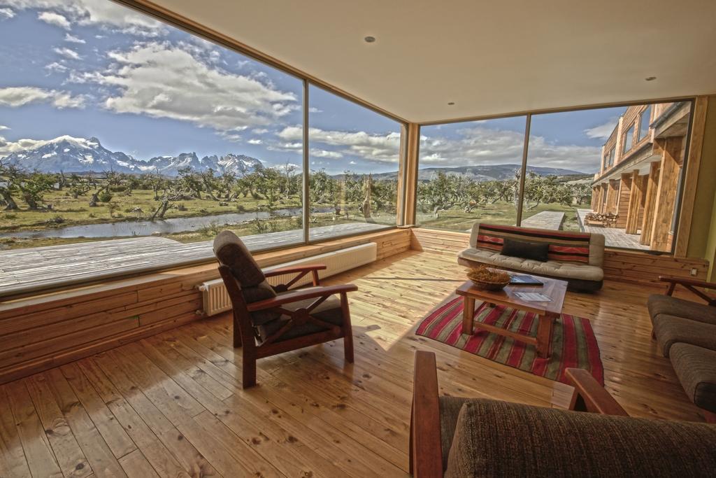 日光与马潘帕山林小屋 Torres del Paine National Park 外观 照片